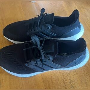 Adidas Ultraboost 22 Men’s Size 10